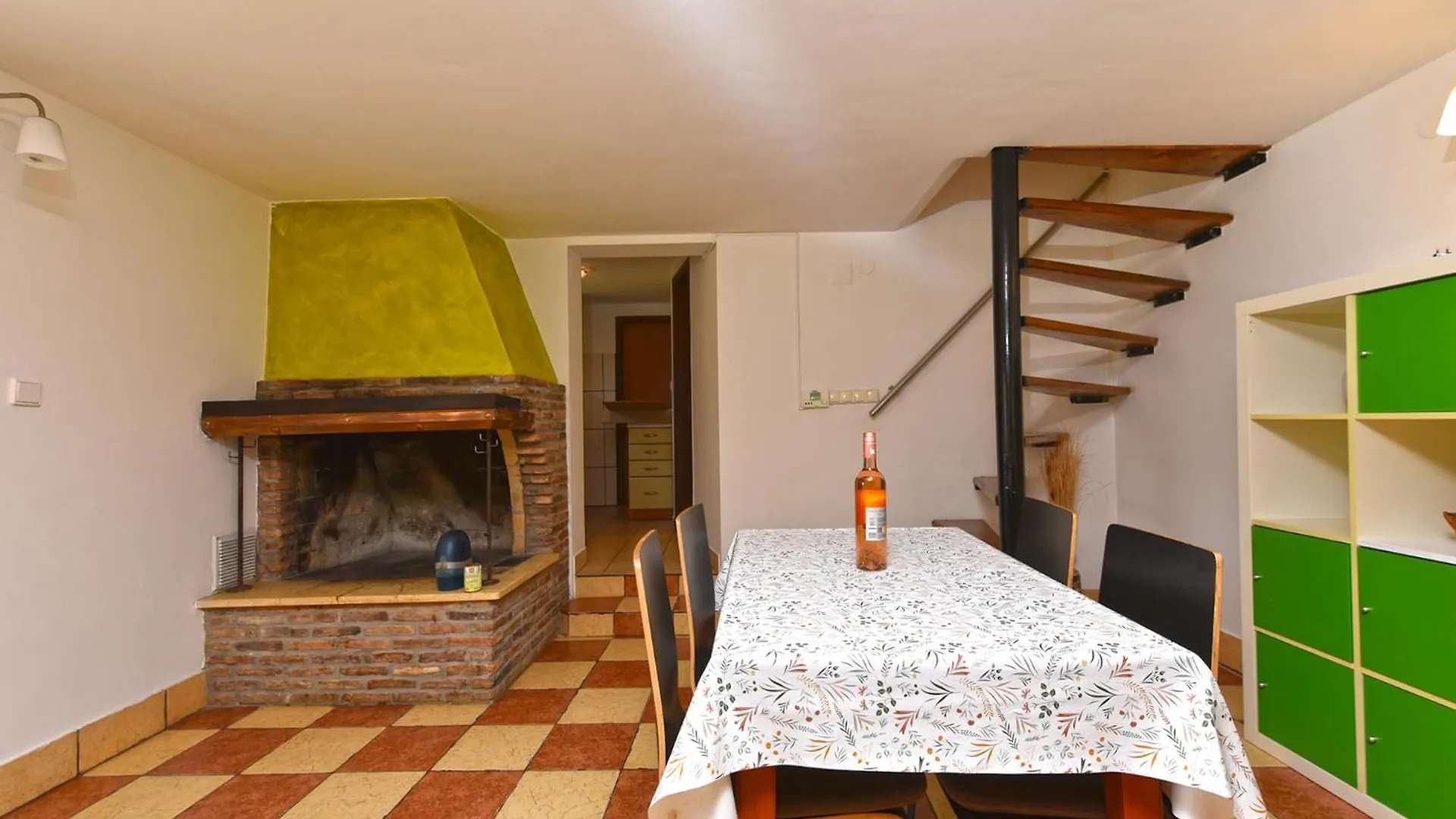 Apartments Dragica 929 파자나