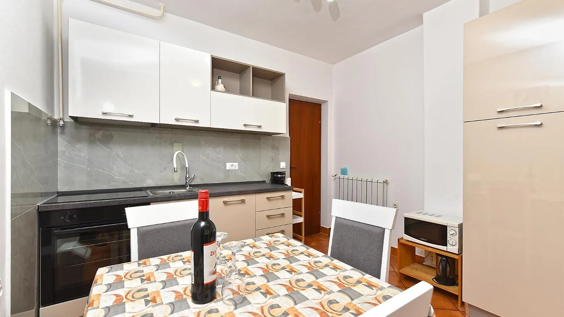 Apartments Dragica 929 파자나 0*,  크로아티아