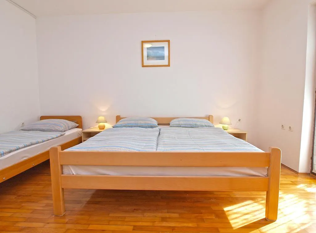 Apartments Dragica 929 Fazana 0*,  Croatia
