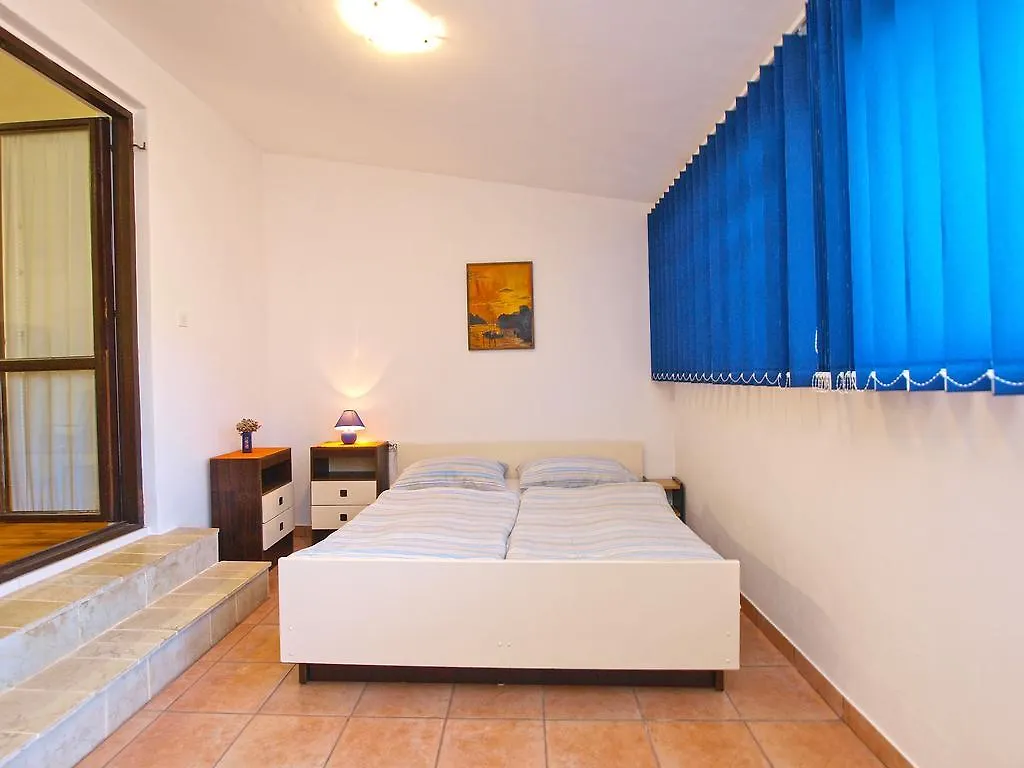 Apartments Dragica 929 Fazana 0*,  Croatia