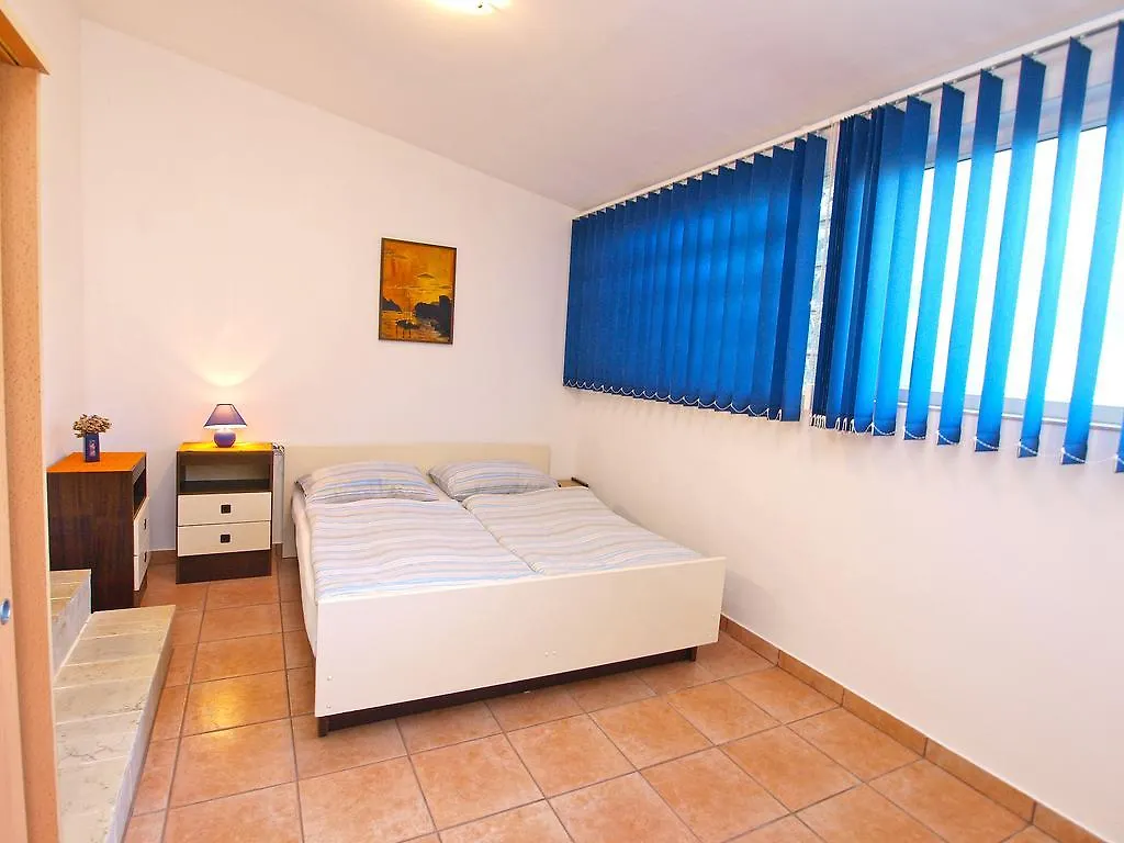 Apartments Dragica 929 Fazana
