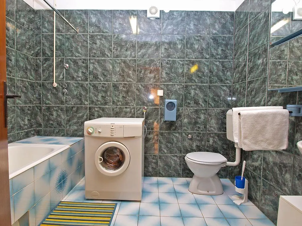 Apartments Dragica 929 Fazana 0*,  Croatia