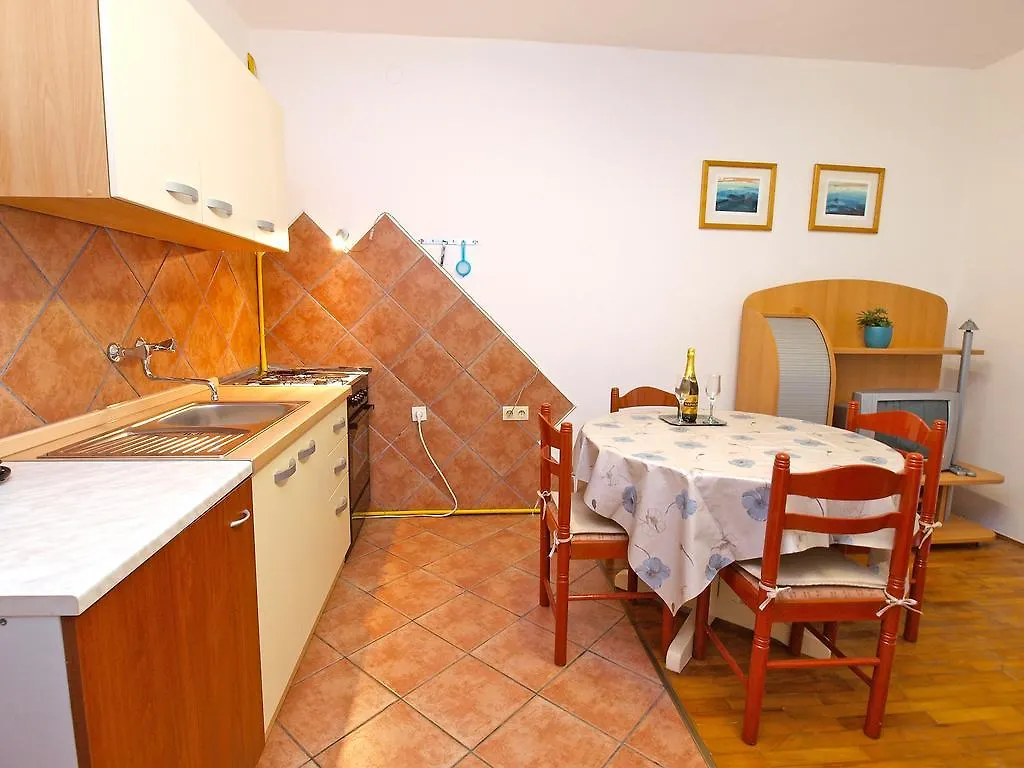 Apartments Dragica 929 Fazana