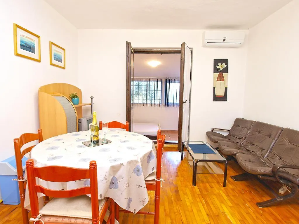 Apartments Dragica 929 Fazana