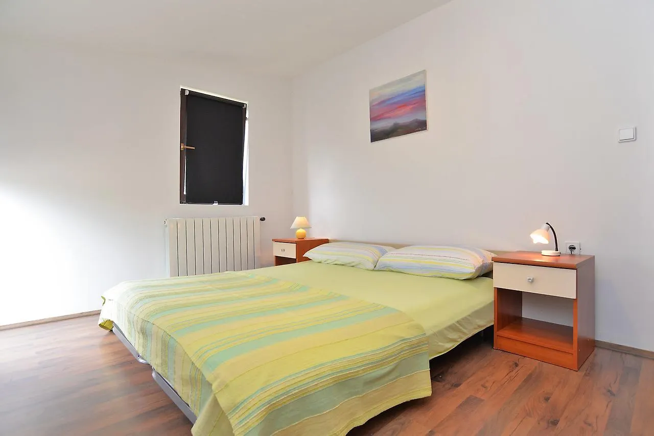 Apartments Dragica 929 Fazana Croatia