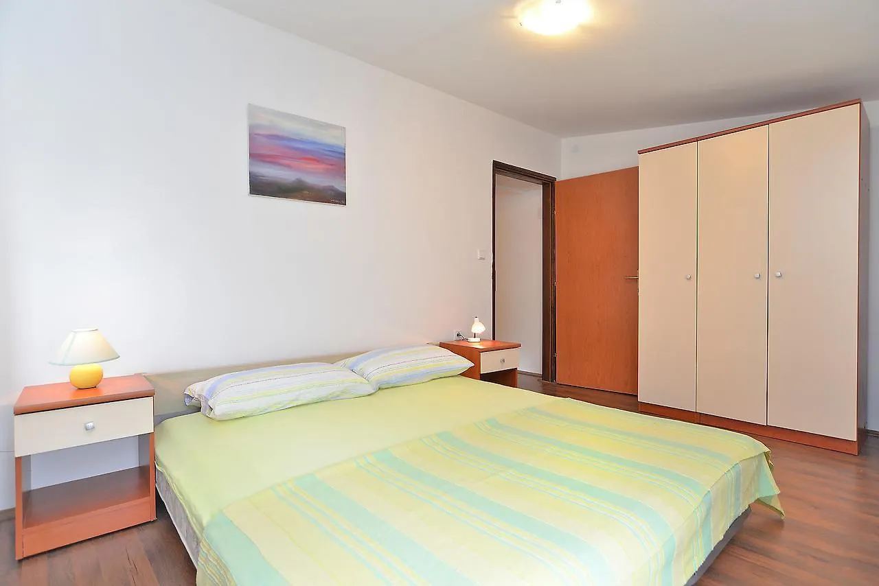 Apartments Dragica 929 Fazana
