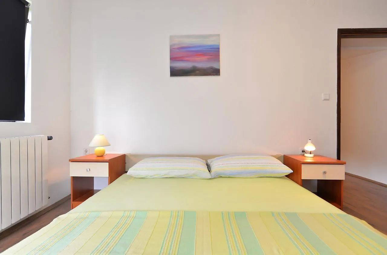 Apartments Dragica 929 Fazana Croatia